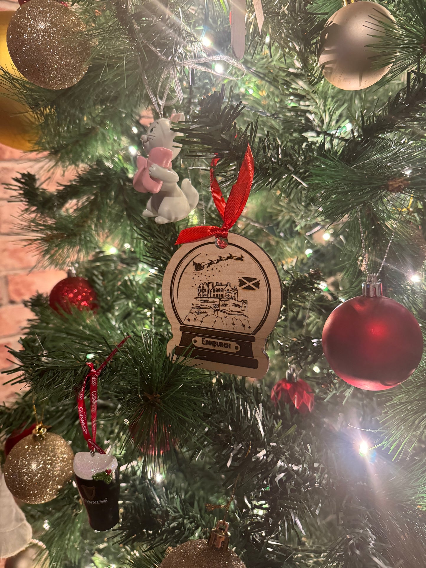 Snowglobe Style Bauble